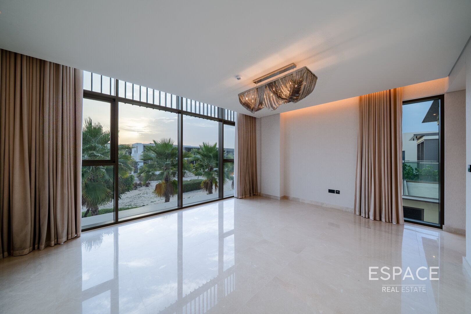 PropertiesGalleryCamera