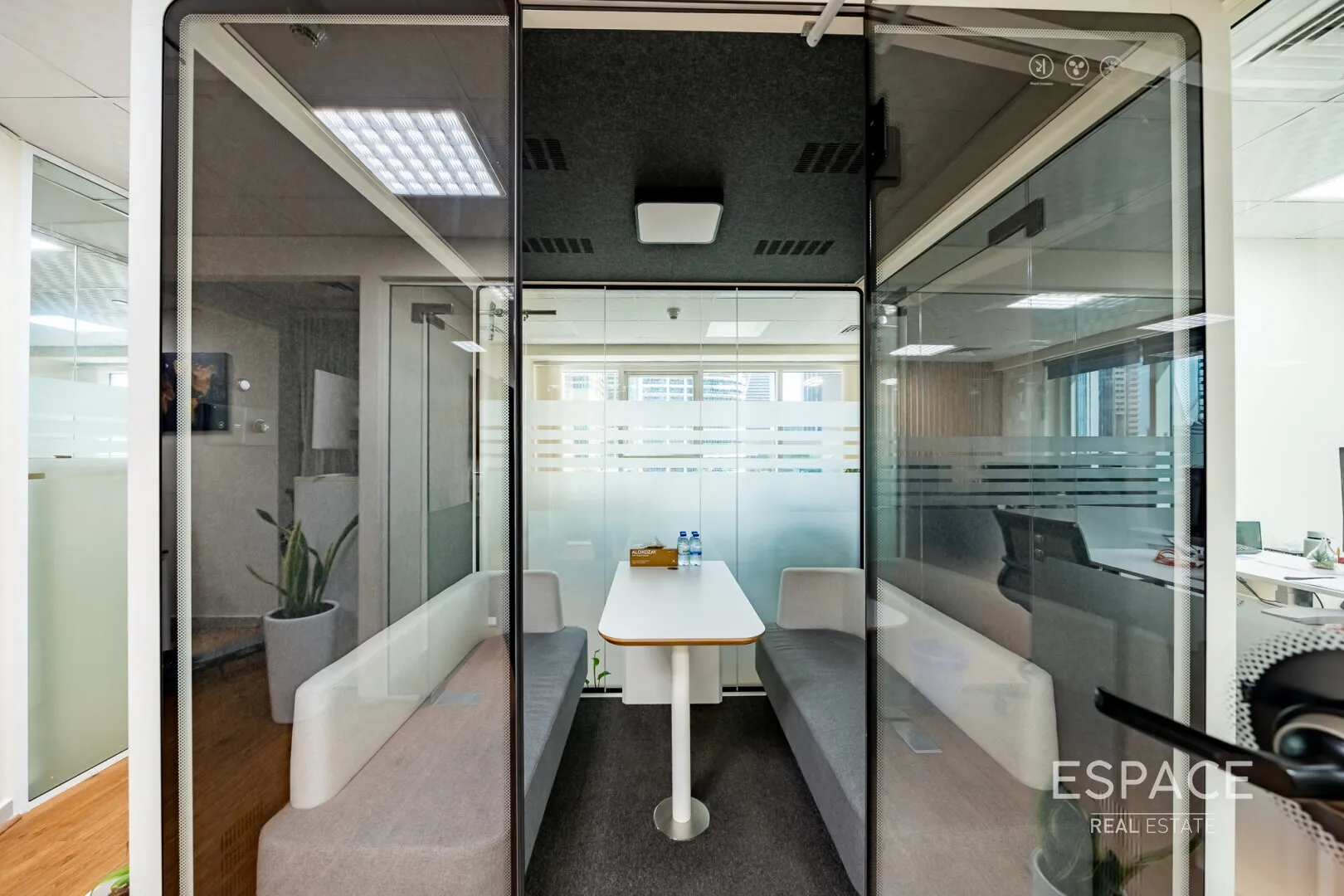 single static gallery