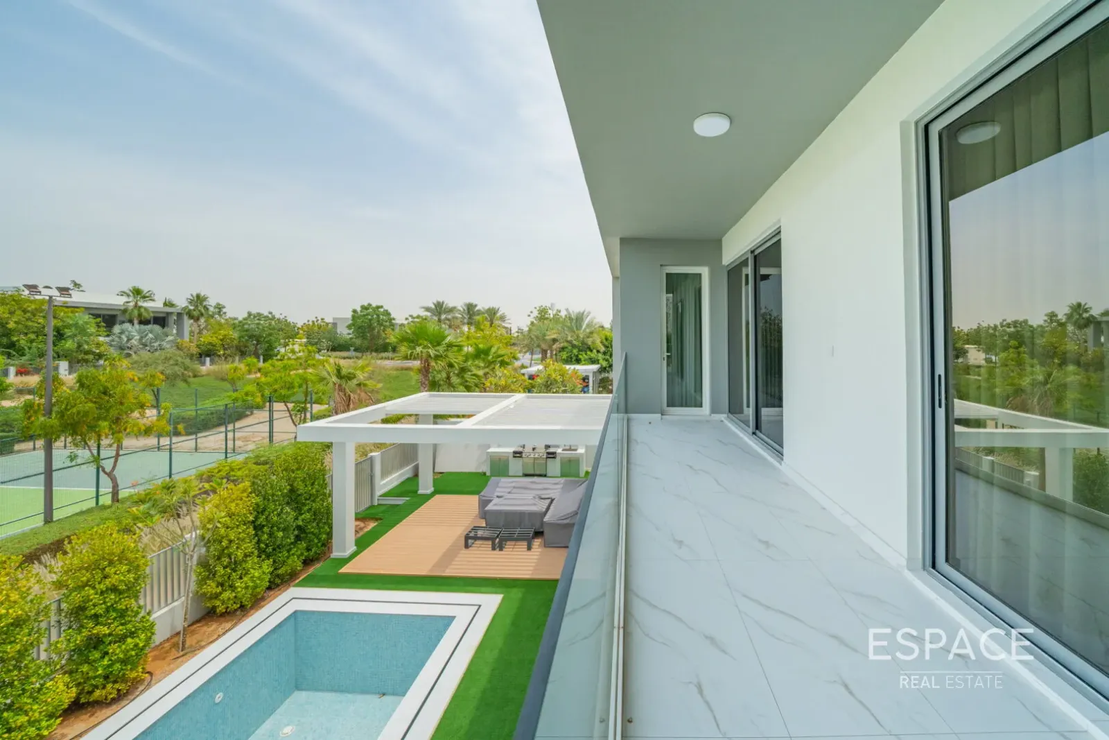 PropertiesGalleryCamera