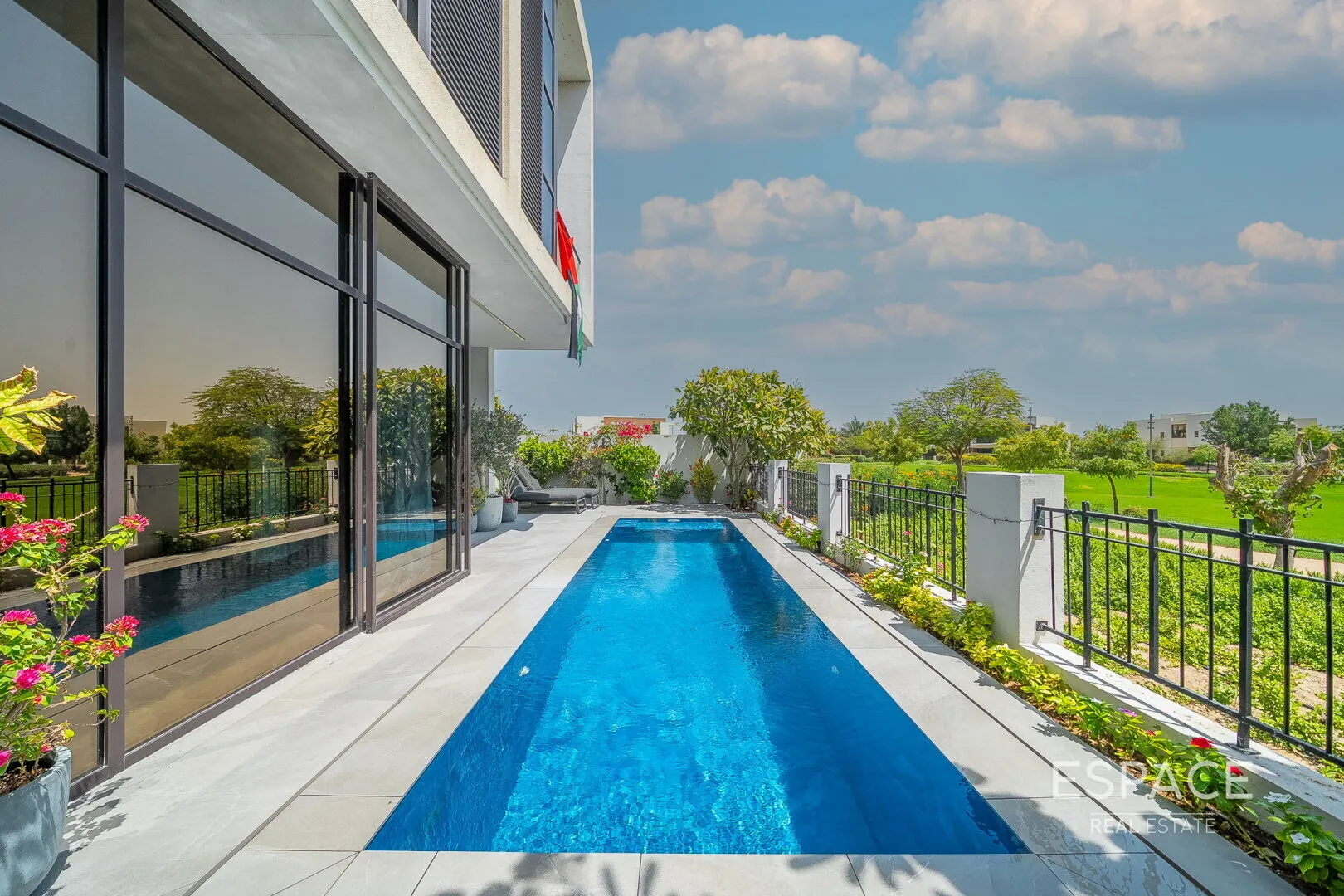 single static gallery