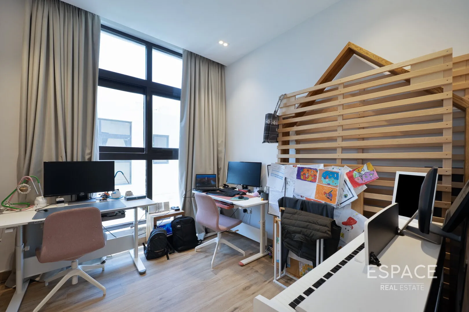 PropertiesGalleryCamera