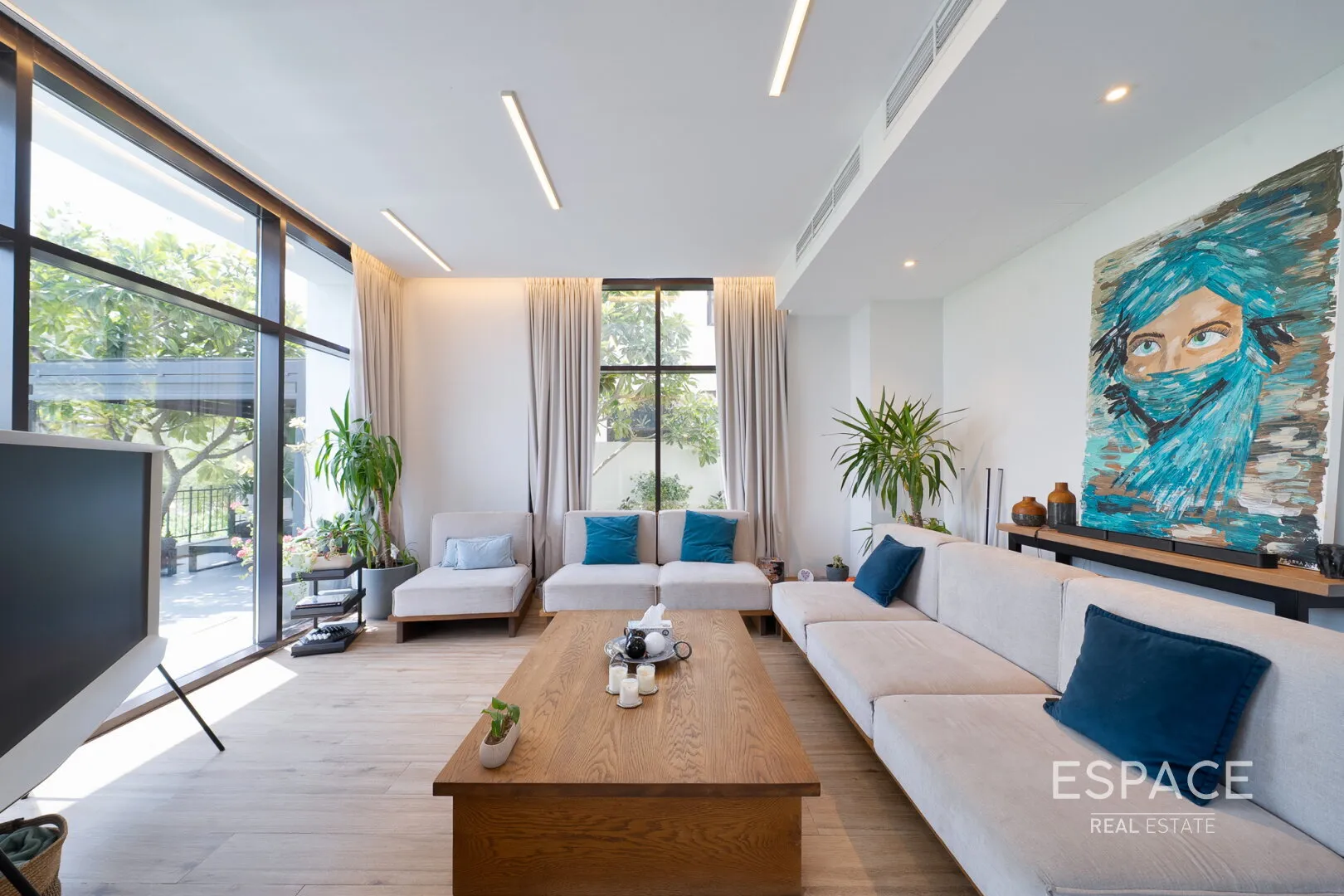 single static gallery