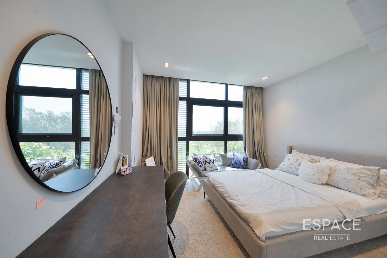 PropertiesGalleryCamera