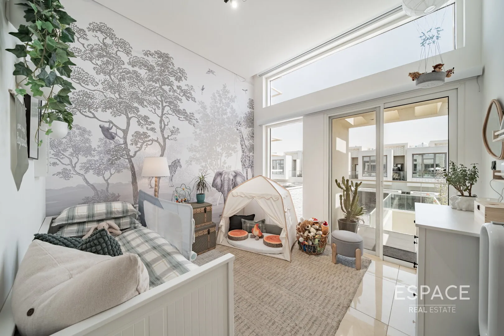 PropertiesGalleryCamera
