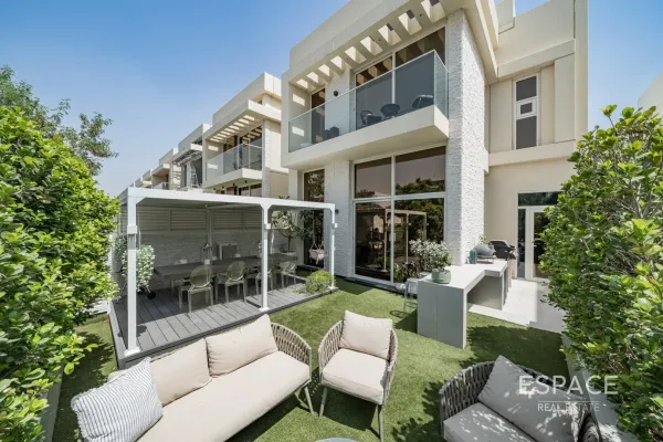 Custom Built, Al Furjan, Dubai - Espace