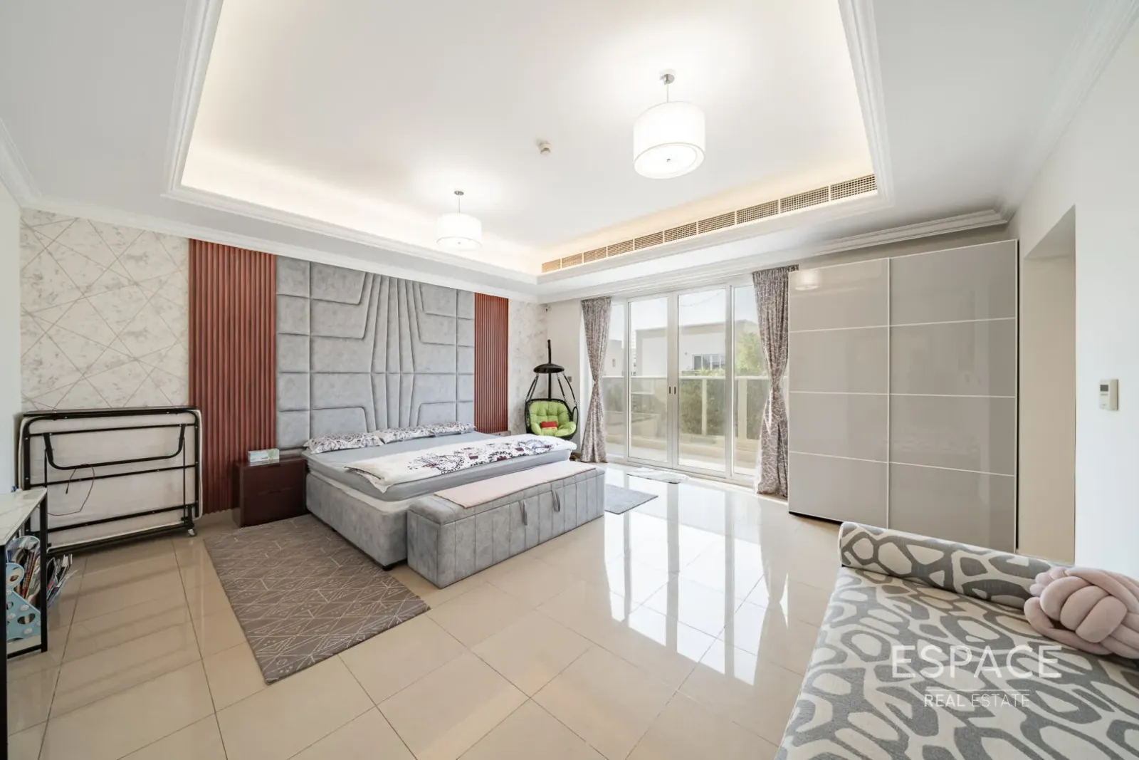 PropertiesGalleryCamera