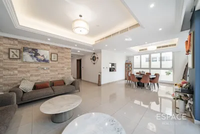 West Village, Al Furjan, Dubai - Espace