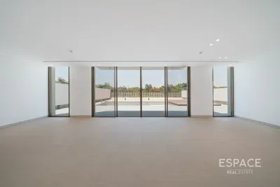 Sunrise Living at Jumeirah Park, Jumeirah Park, Dubai - Espace