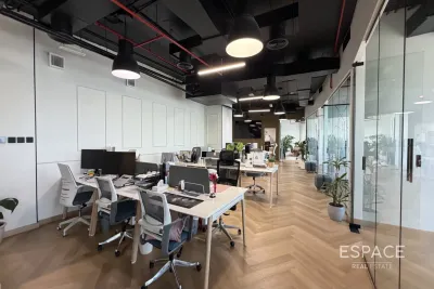 I Rise Tower, Barsha Heights, Dubai - Espace