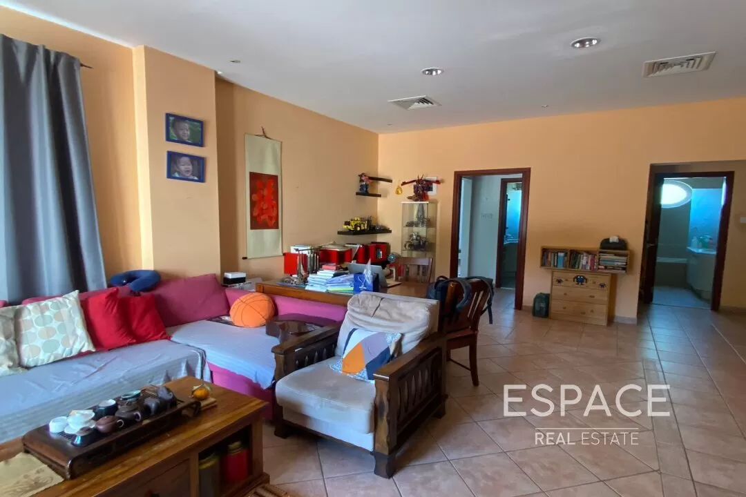 single static gallery