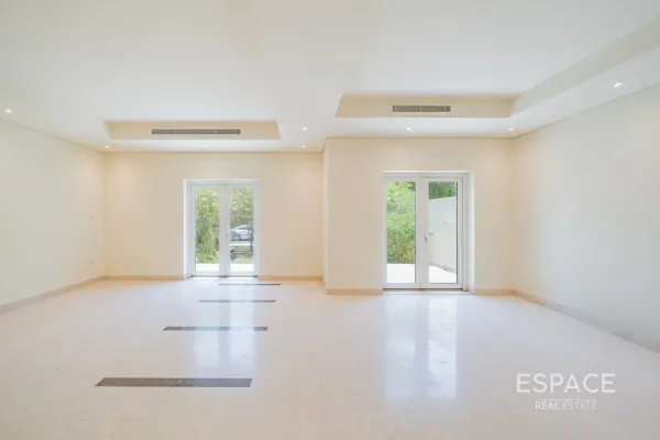Quortaj 2, Al Furjan, Dubai - Espace