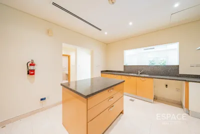 Quortaj 2, Al Furjan, Dubai - Espace