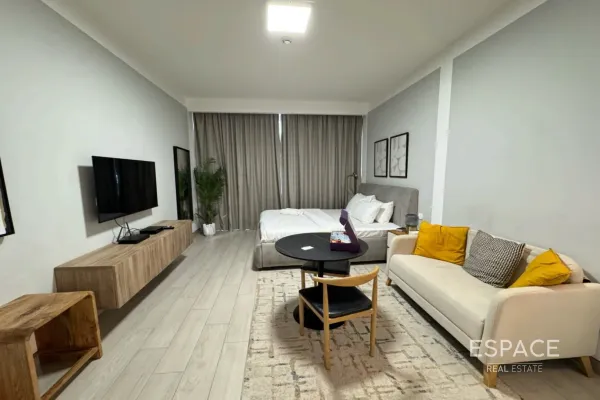 Luma 21, Jumeirah Village Circle, Dubai - Espace