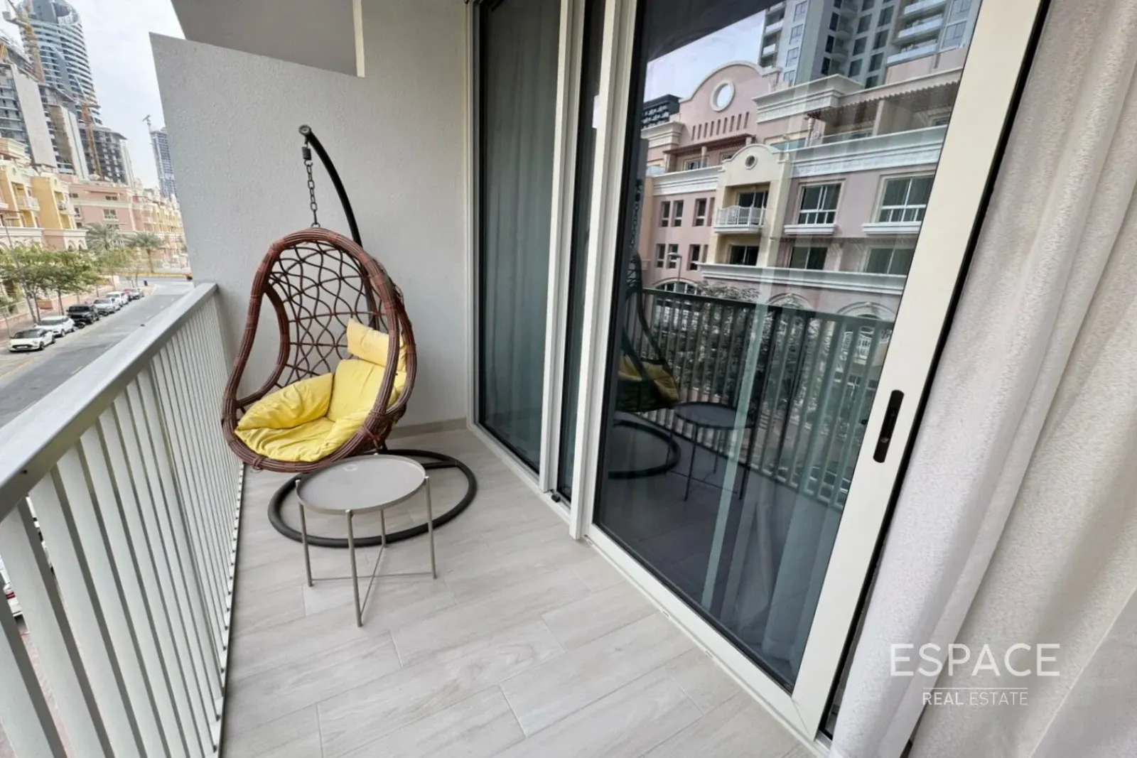 PropertiesGalleryCamera