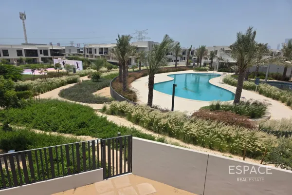 Jebel Ali Village Villas, Jebel Ali, Dubai - Espace