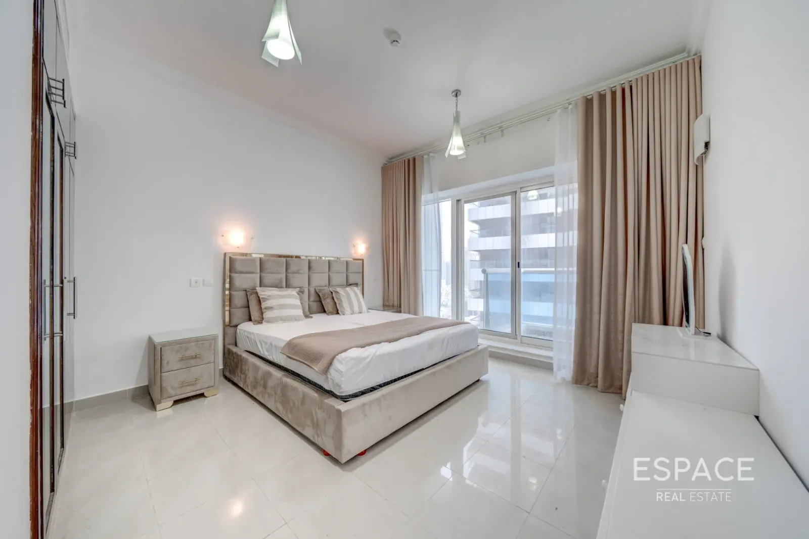 PropertiesGalleryCamera
