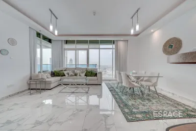 Opal Tower, Dubai Marina, Dubai - Espace