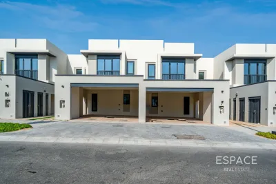 Jebel Ali Village Villas, Jebel Ali, Dubai - Espace