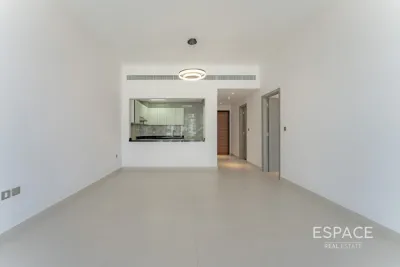 Al Waleed Garden 2, Al Jaddaf, Dubai - Espace