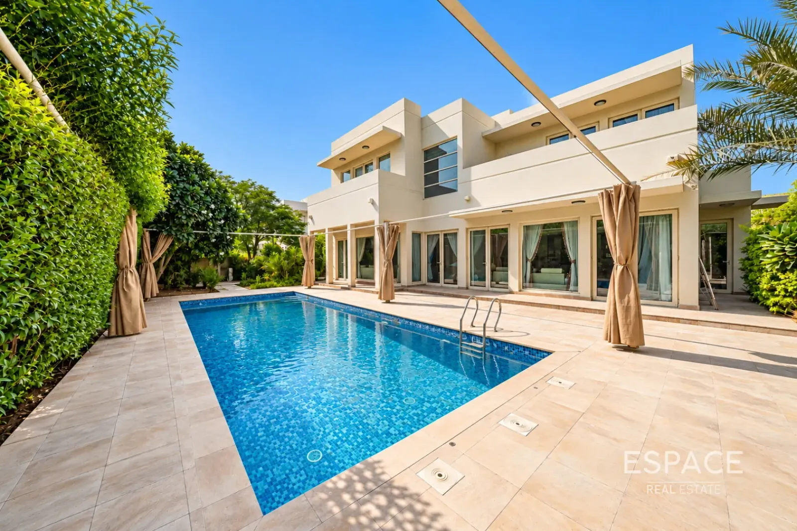 PropertiesGalleryCamera