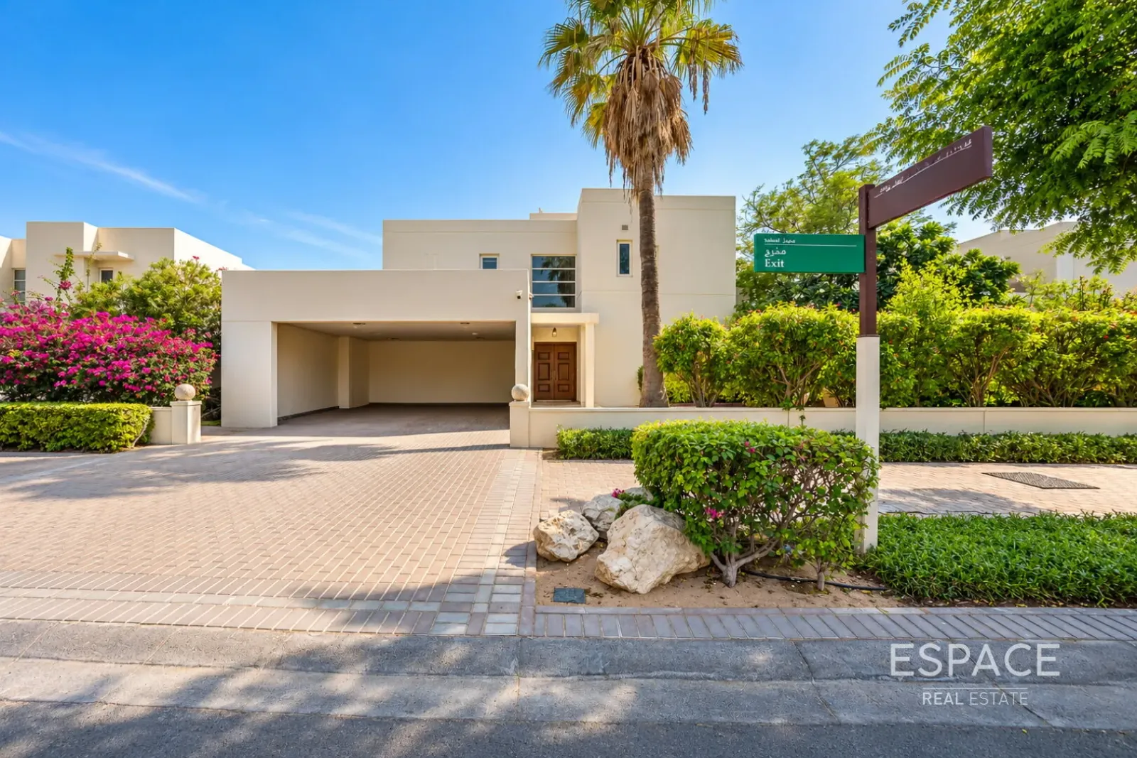 PropertiesGalleryCamera