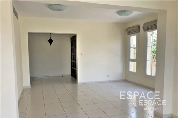 Springs 15, Springs, Dubai - Espace