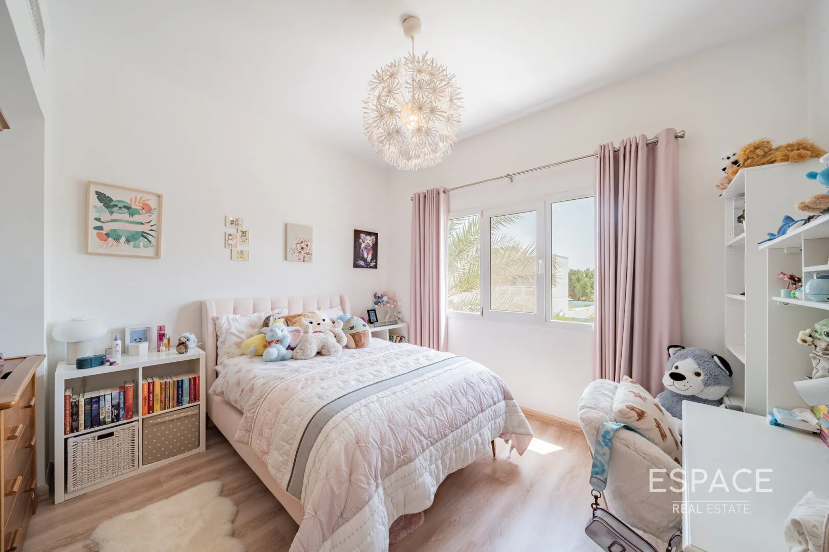 PropertiesGalleryCamera