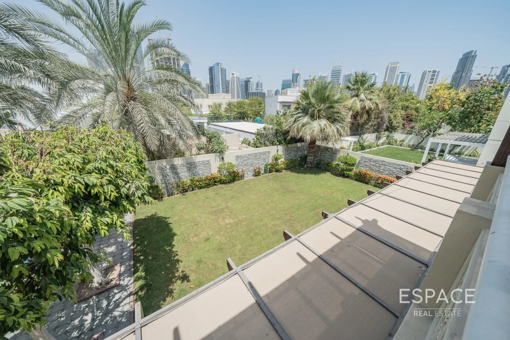 PropertiesGalleryCamera
