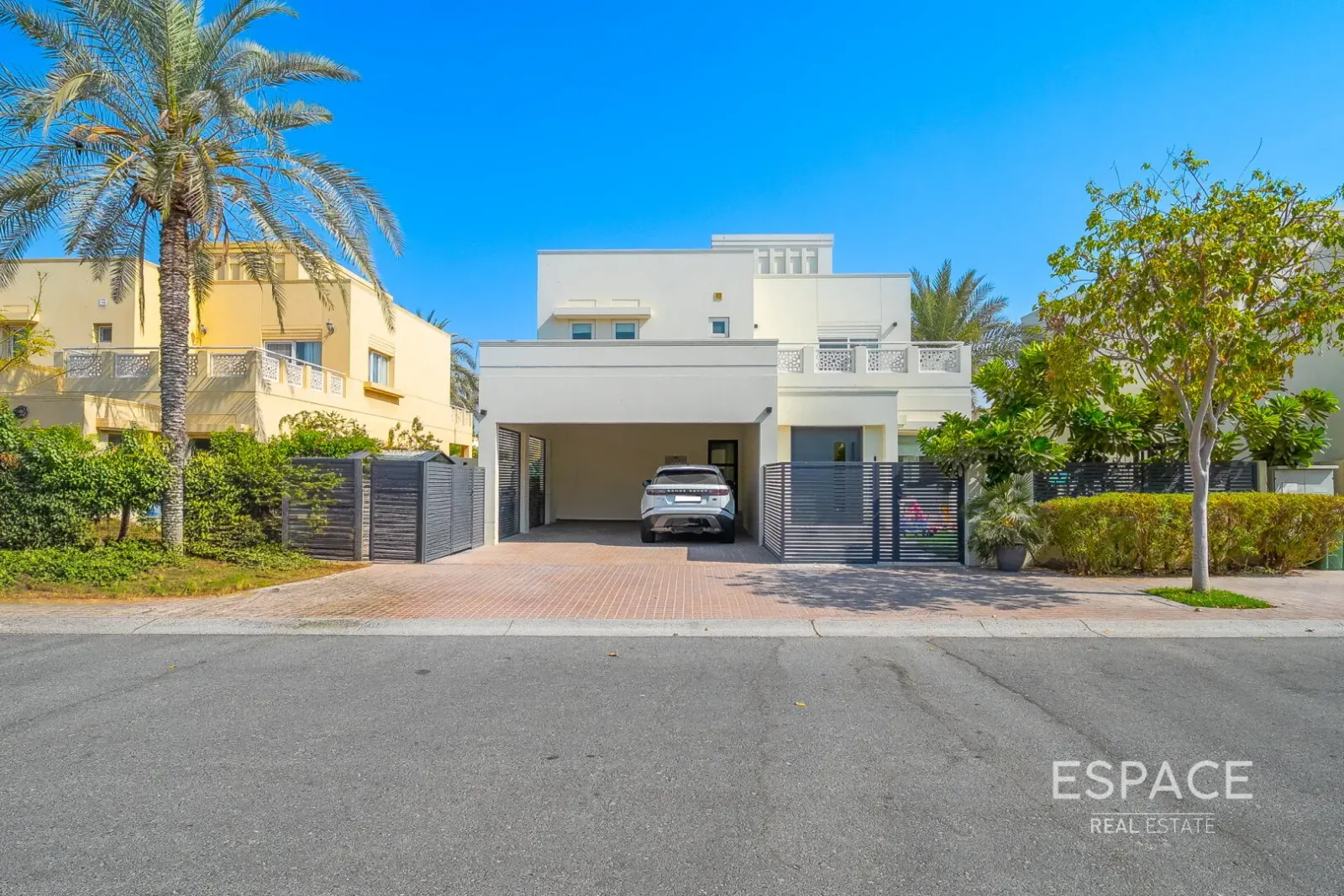 PropertiesGalleryCamera