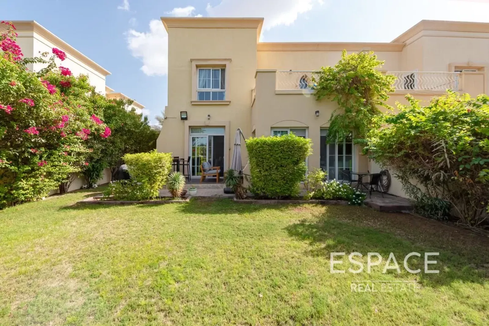 PropertiesGalleryCamera