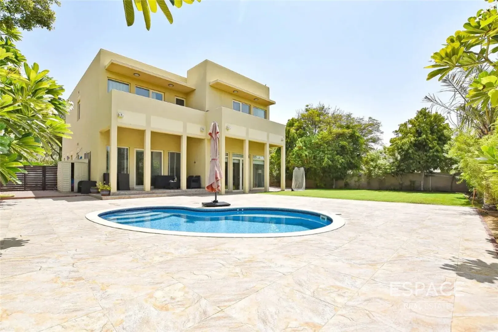 PropertiesGalleryCamera