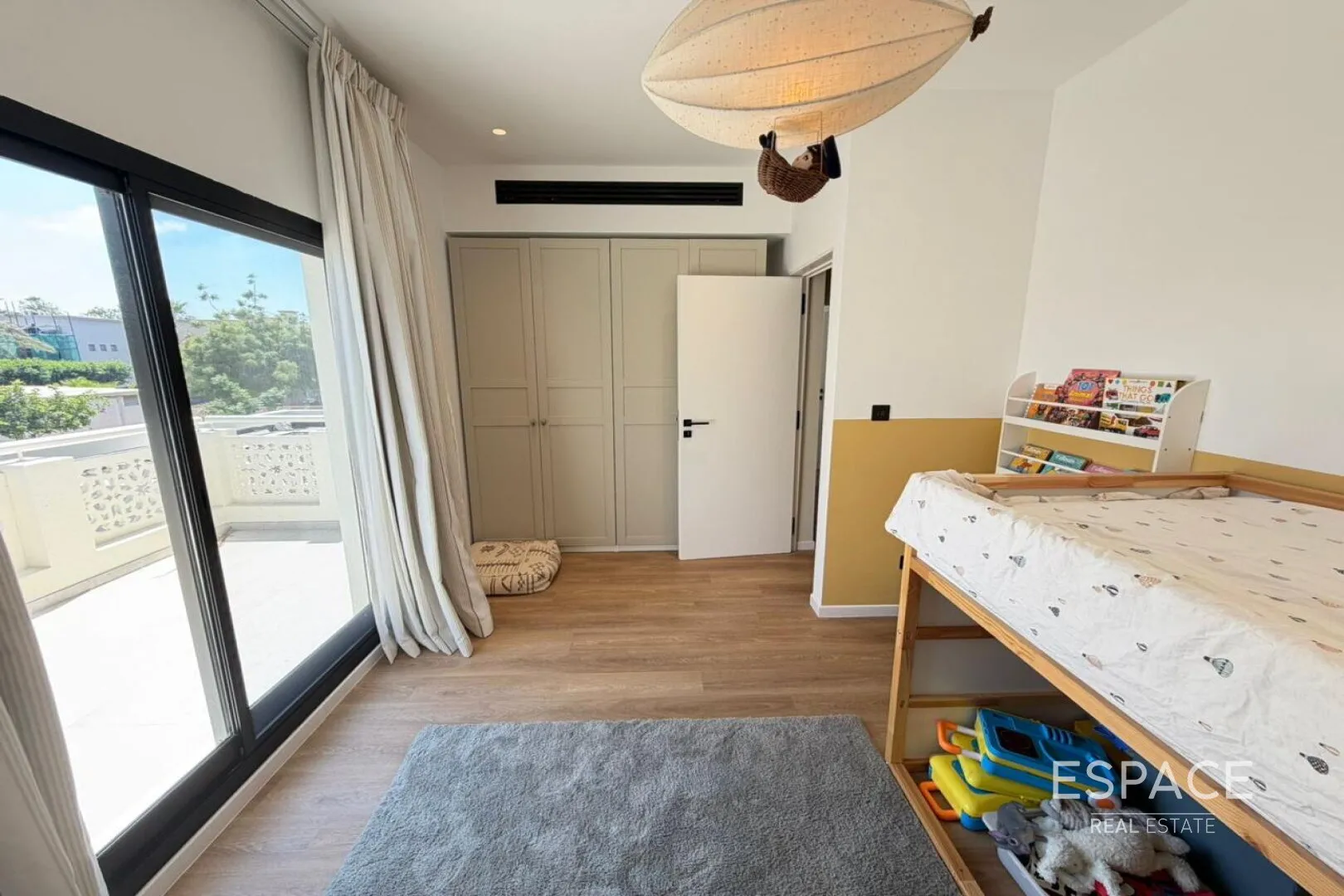 PropertiesGalleryCamera