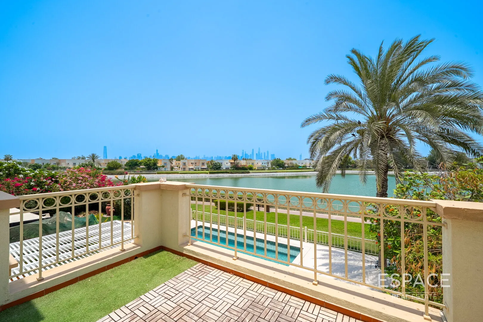 PropertiesGalleryCamera