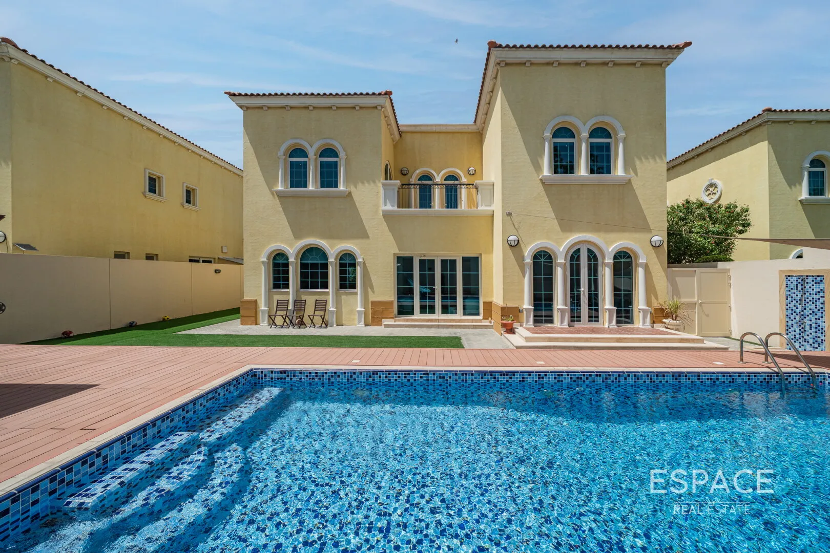 PropertiesGalleryCamera
