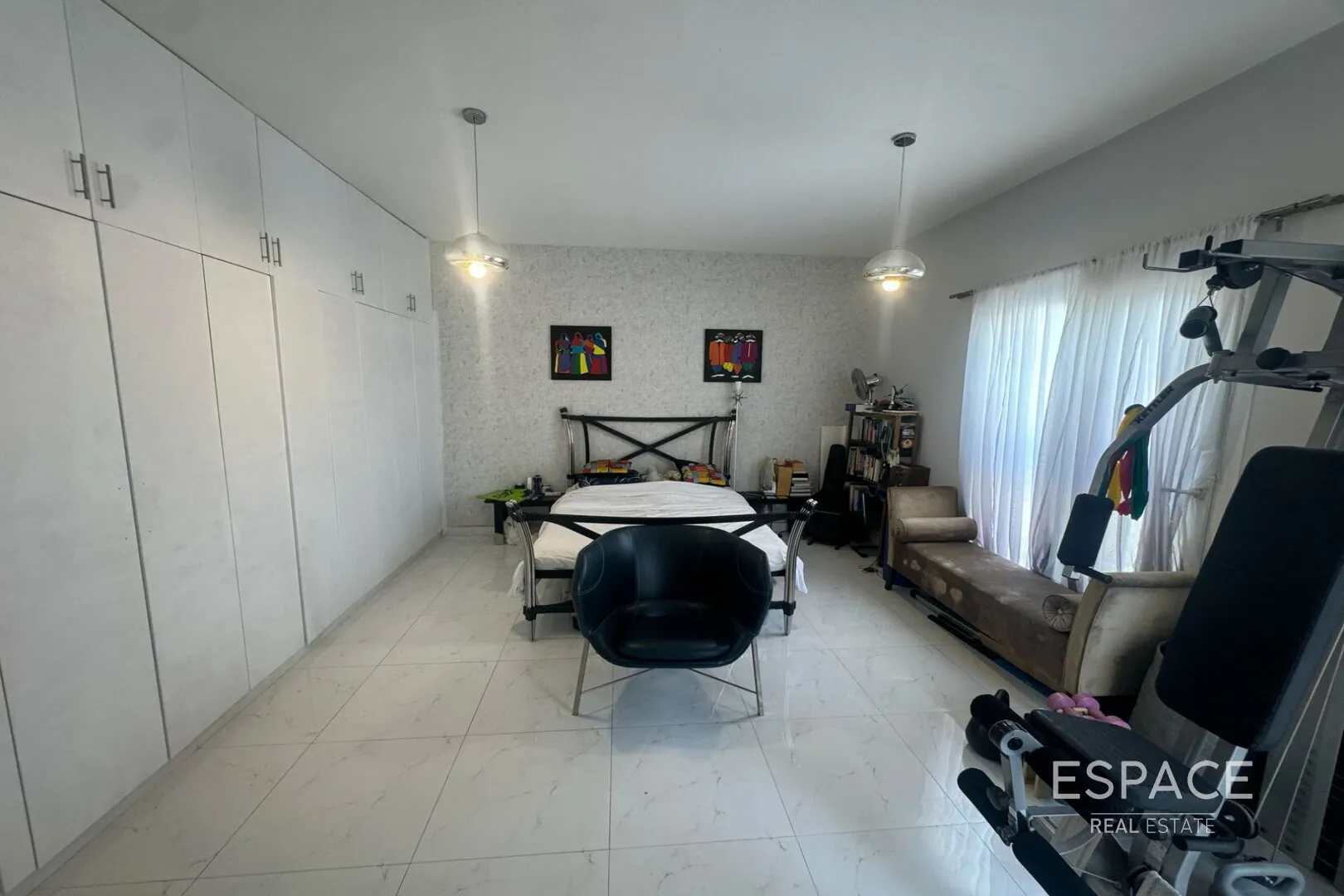 PropertiesGalleryCamera