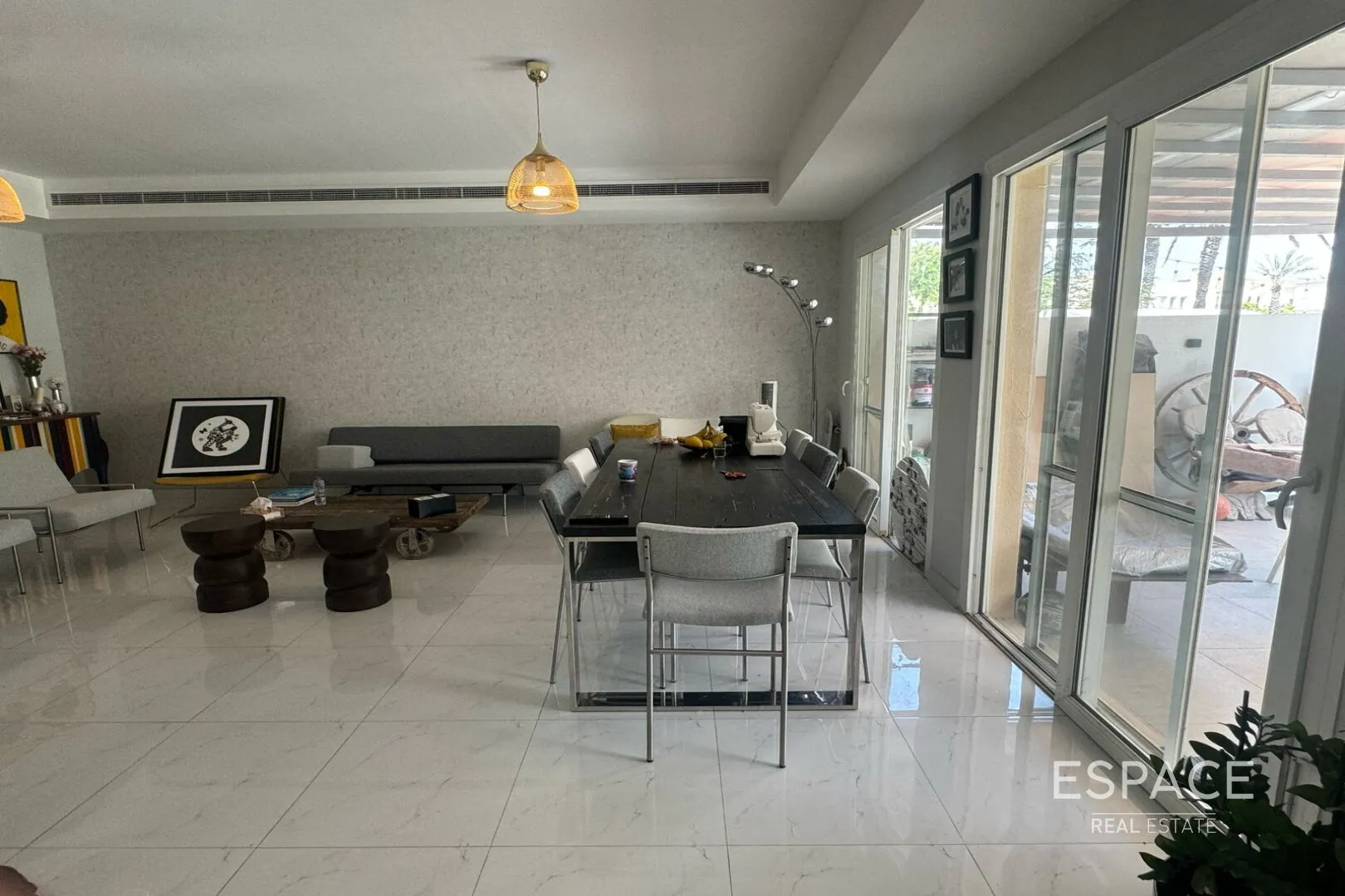 single static gallery