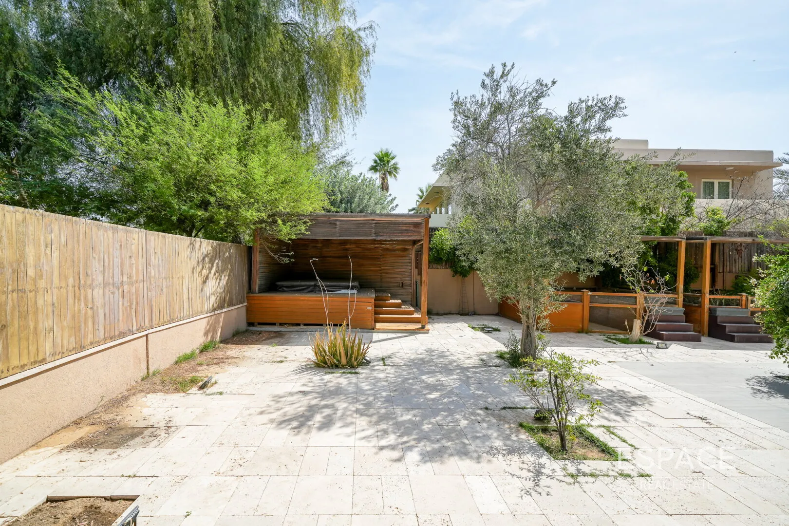 PropertiesGalleryCamera