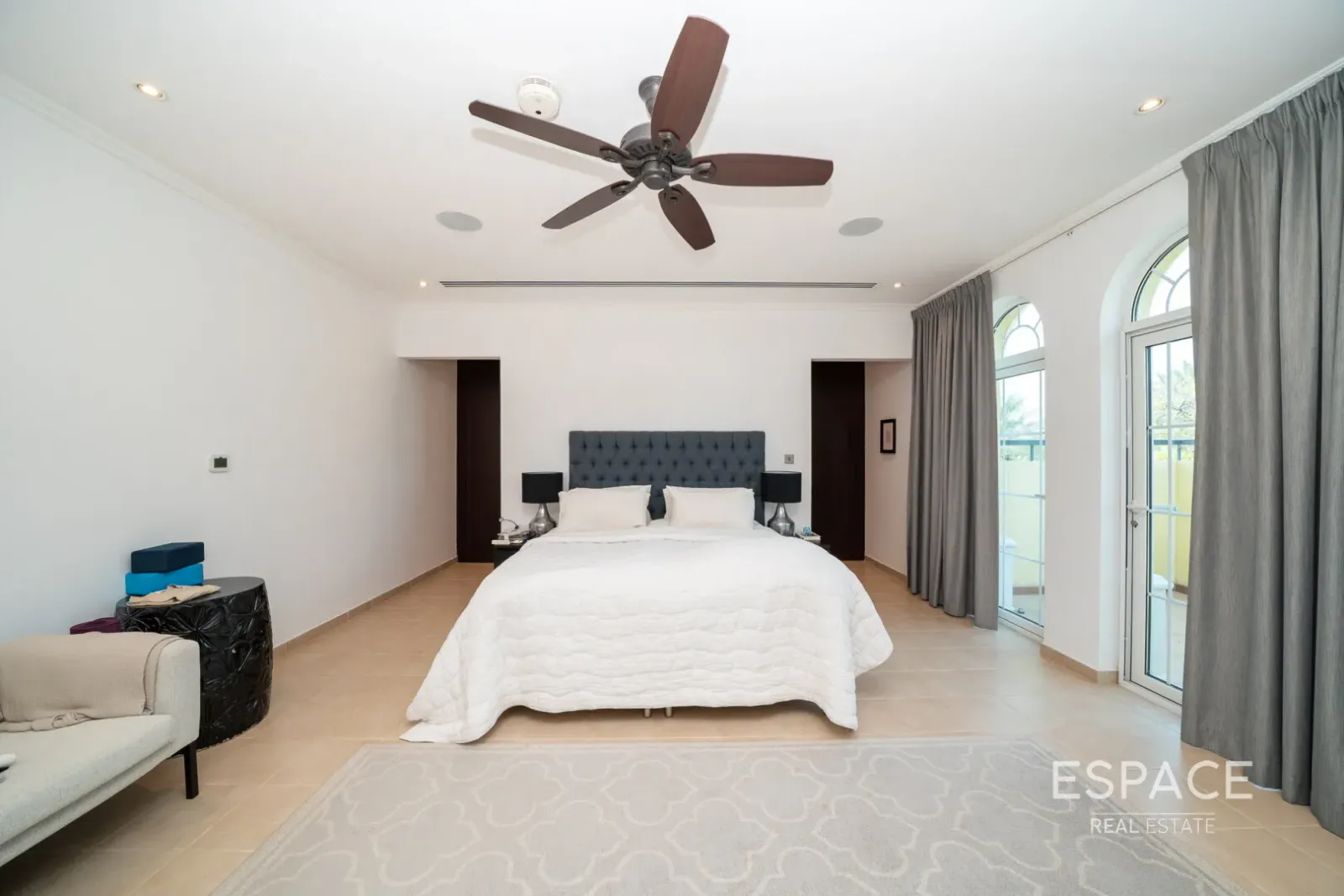 PropertiesGalleryCamera