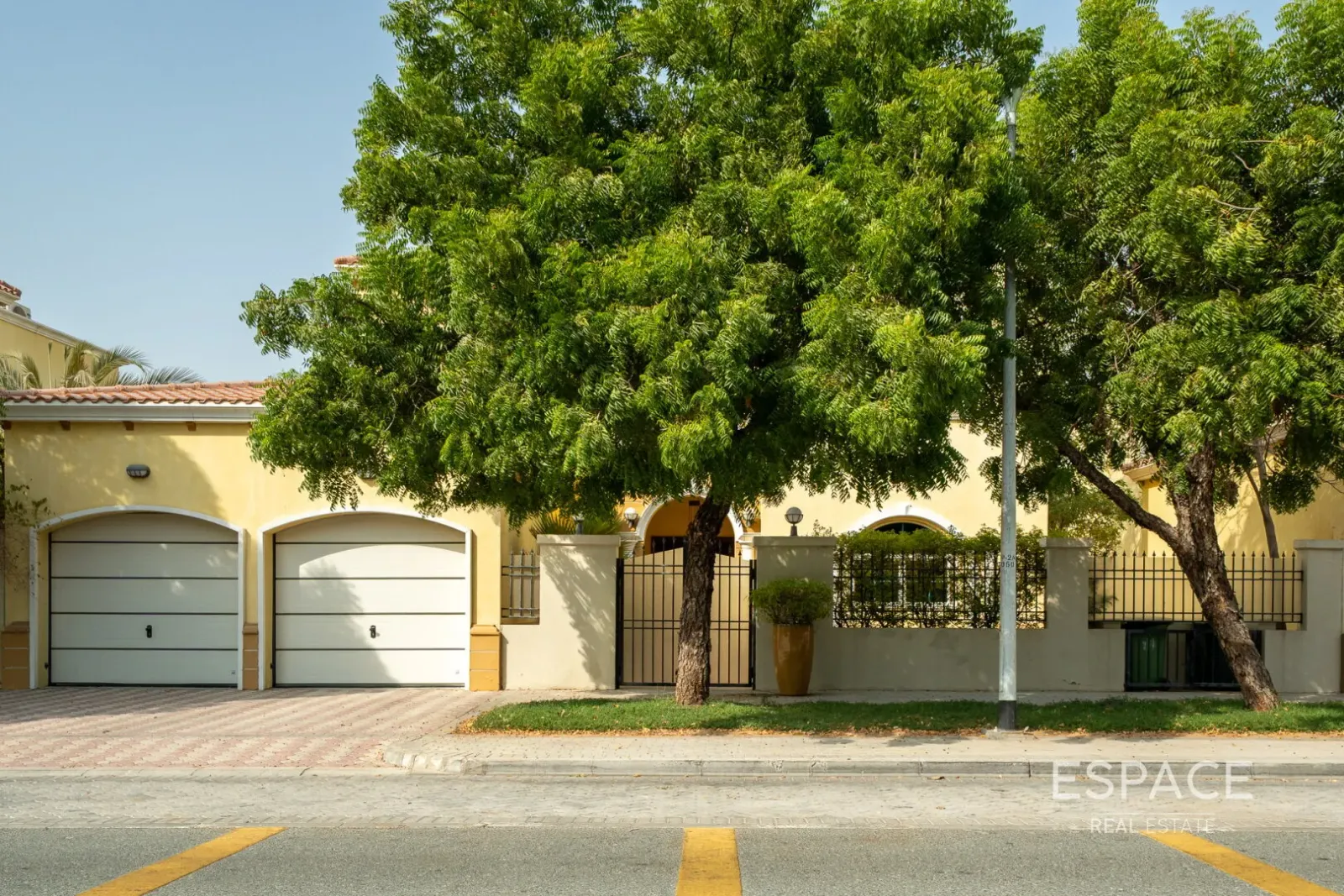 PropertiesGalleryCamera