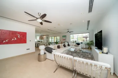 Legacy, Jumeirah Park, Dubai - Espace
