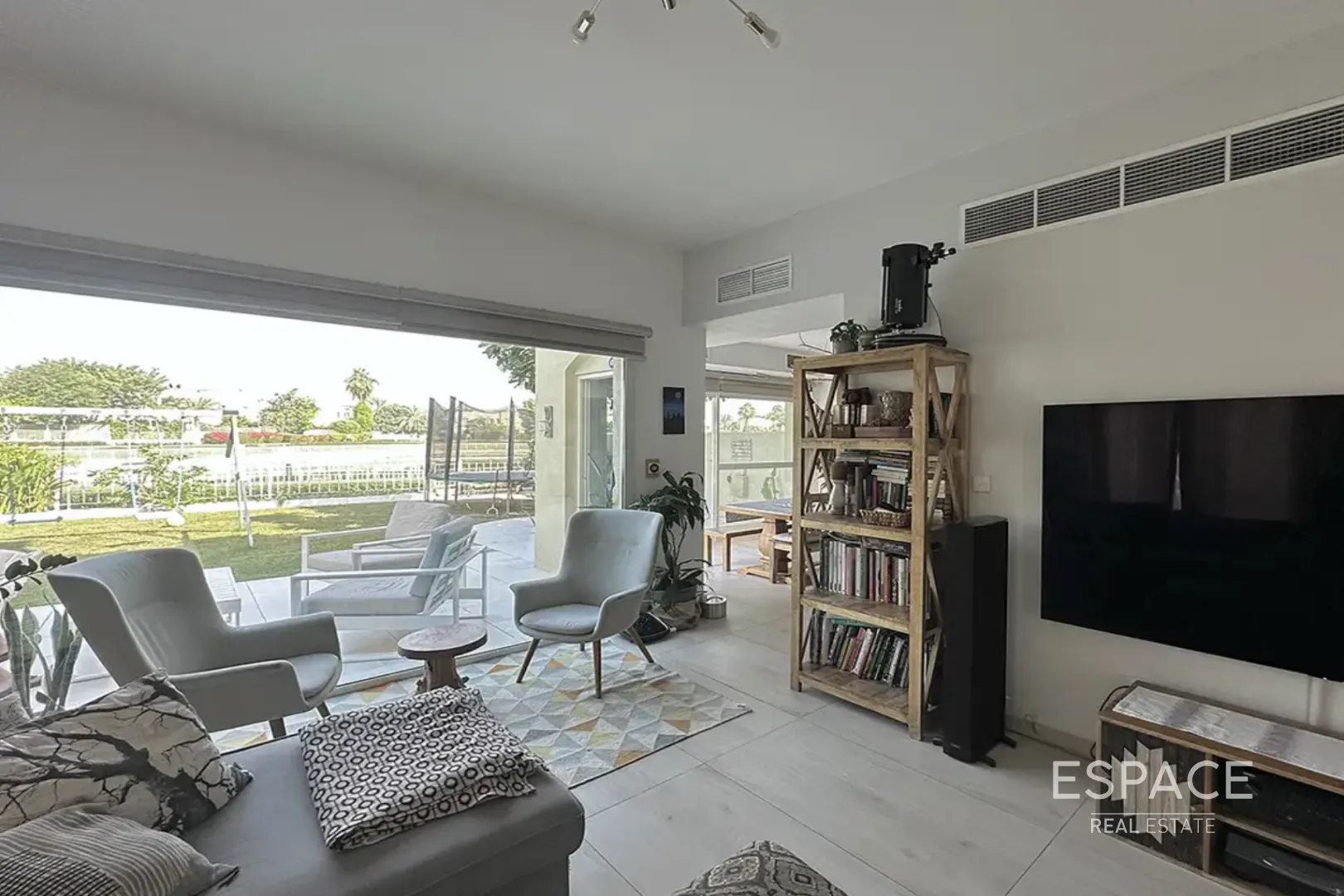 single static gallery