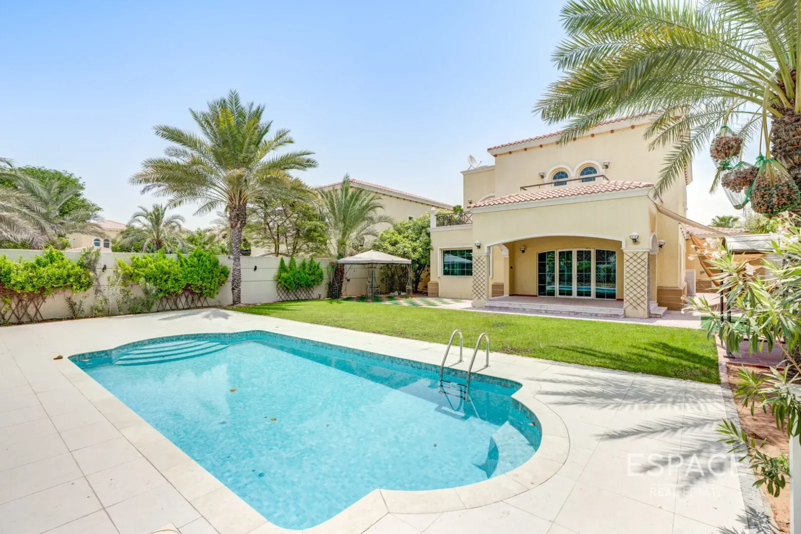 PropertiesGalleryCamera