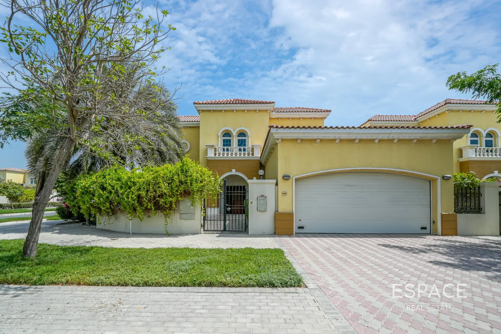 PropertiesGalleryCamera