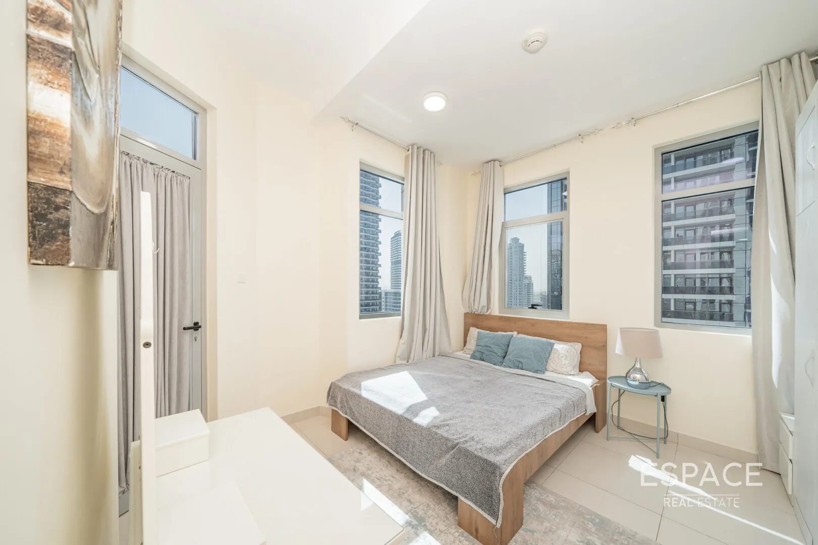 PropertiesGalleryCamera