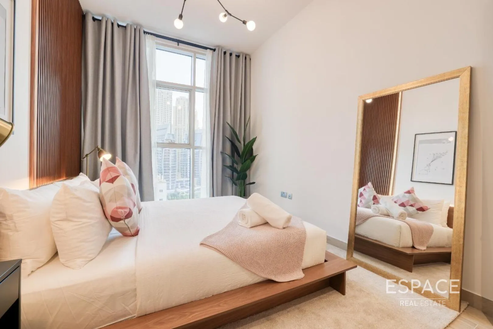 single static gallery