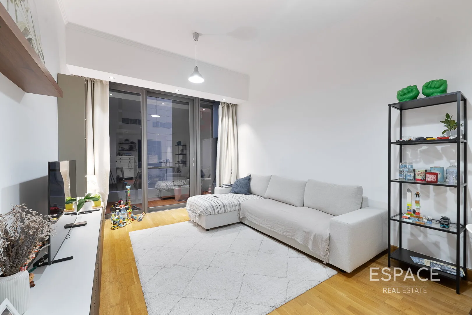 single static gallery