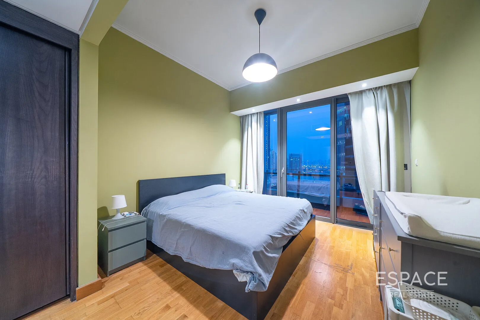 PropertiesGalleryCamera