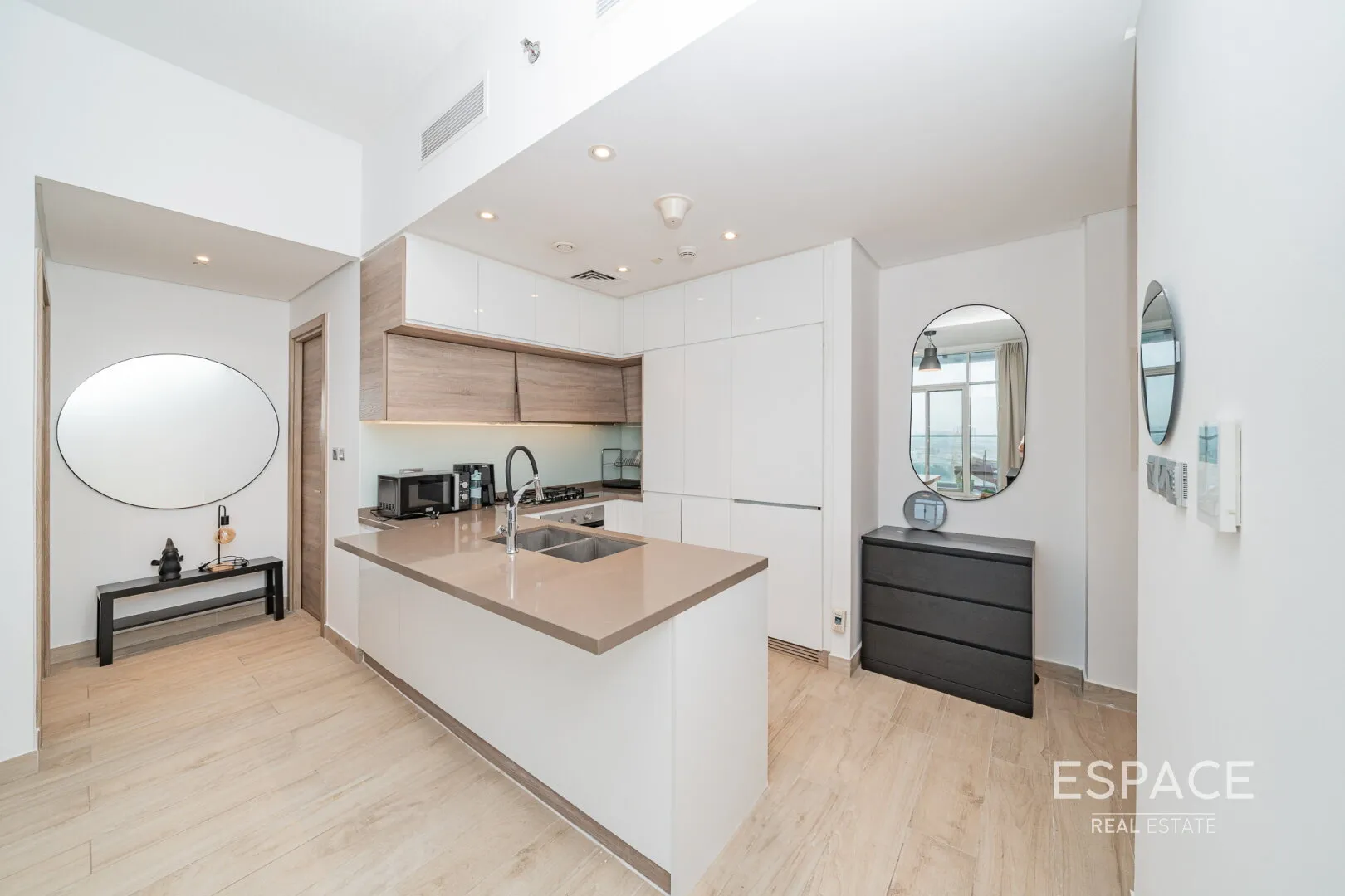 single static gallery