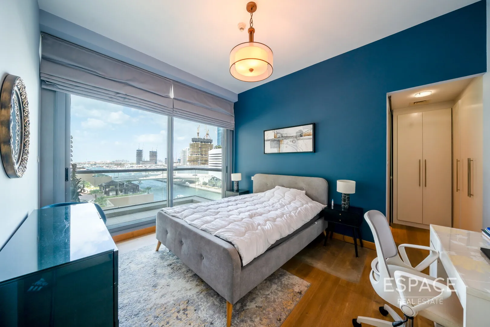 single static gallery