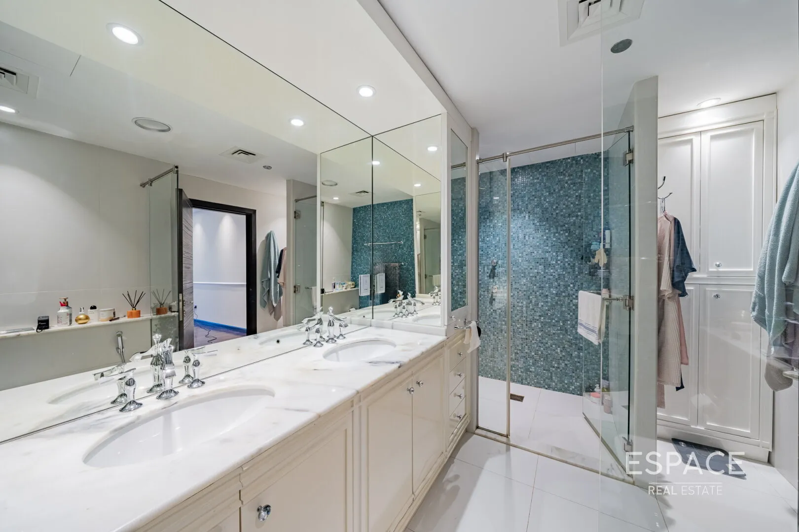 PropertiesGalleryCamera